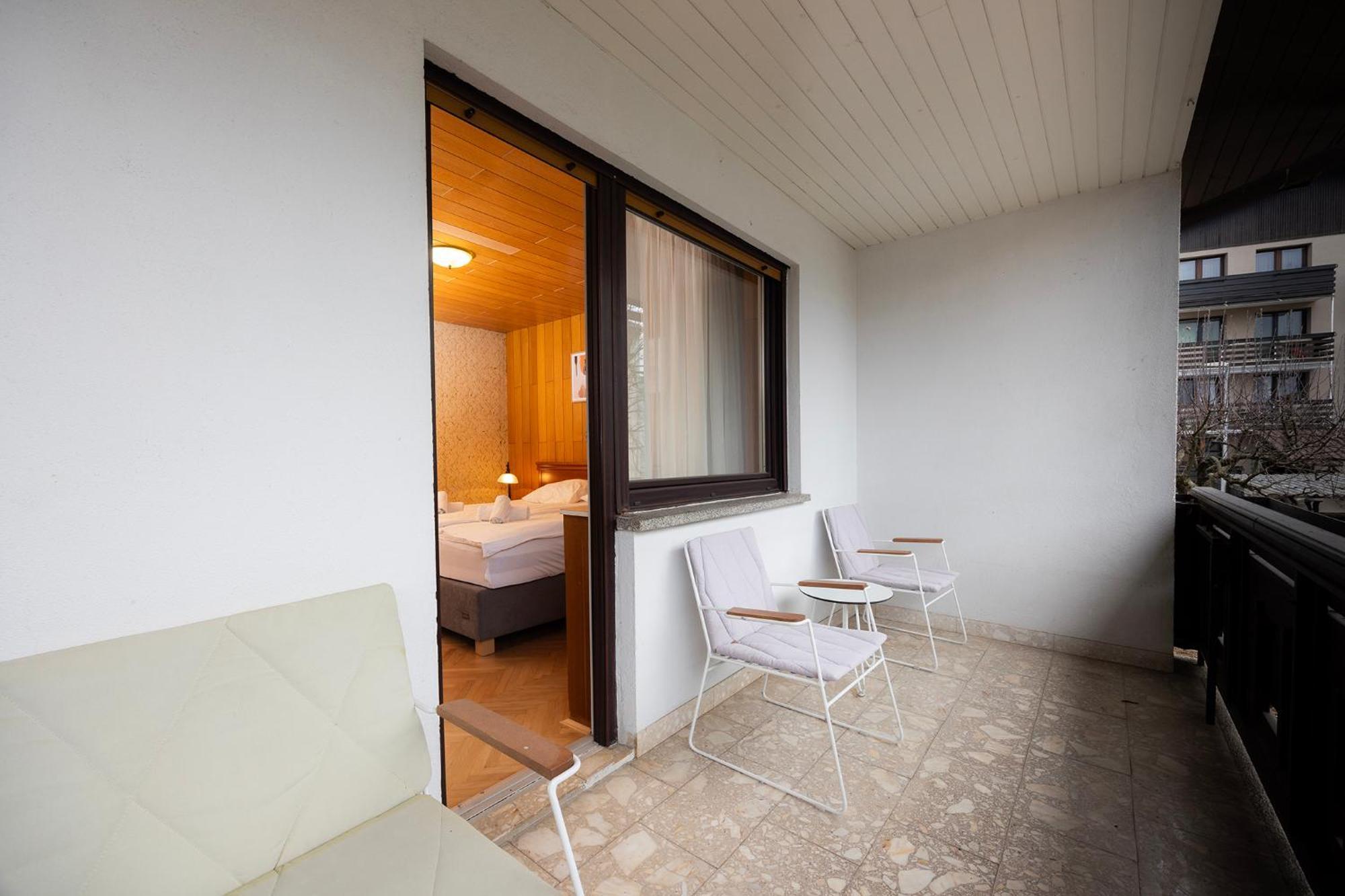 Apartment Papas Lesce (Upper Carniola)